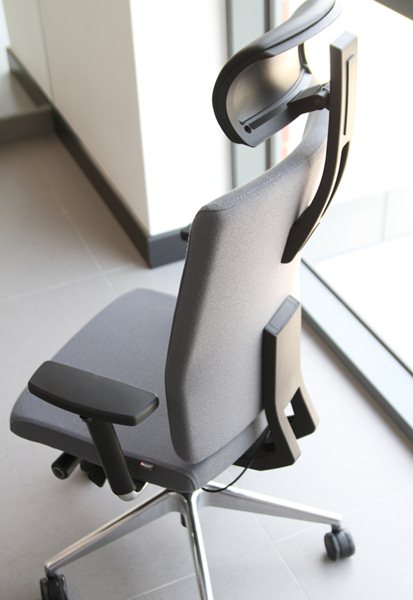 MATE MT103 Fotel Biurowy z zagłówkiem