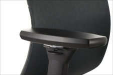 AKCENT/F PLUS fotel biurowy obrotowy,, czarny mechanizm samoważący podłokietniki 4D